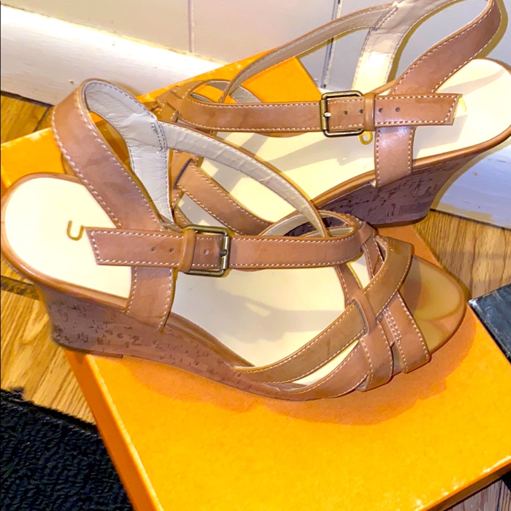 Unisa Wedges